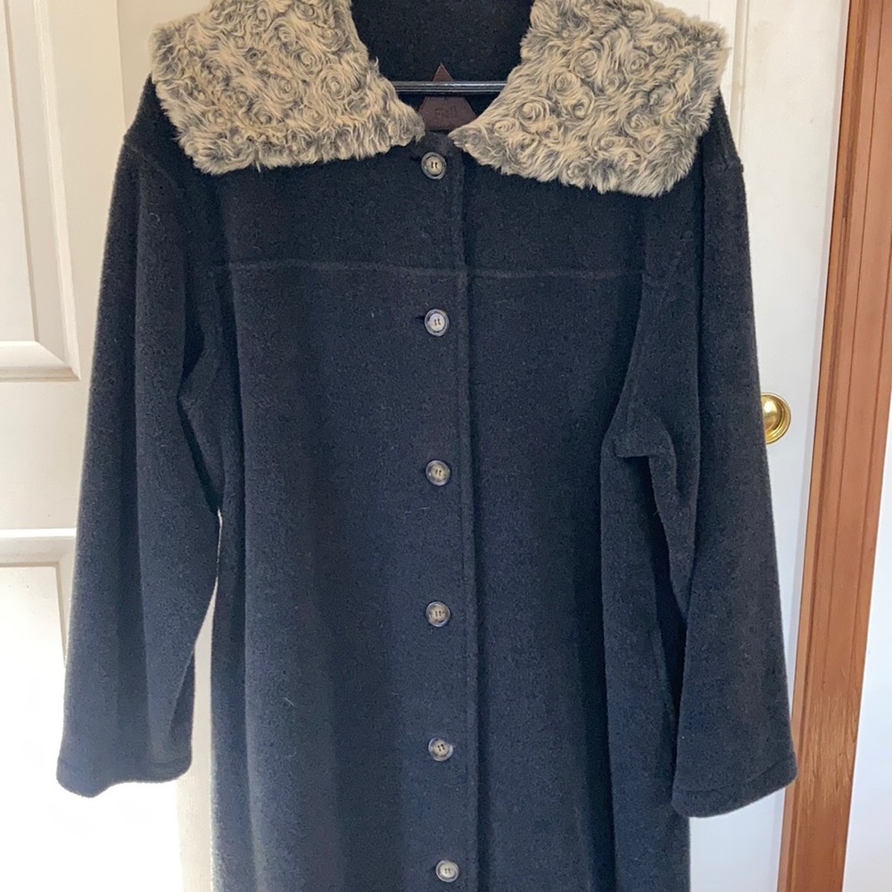 Wool blend Fleece Coat - Picture 2 of 11